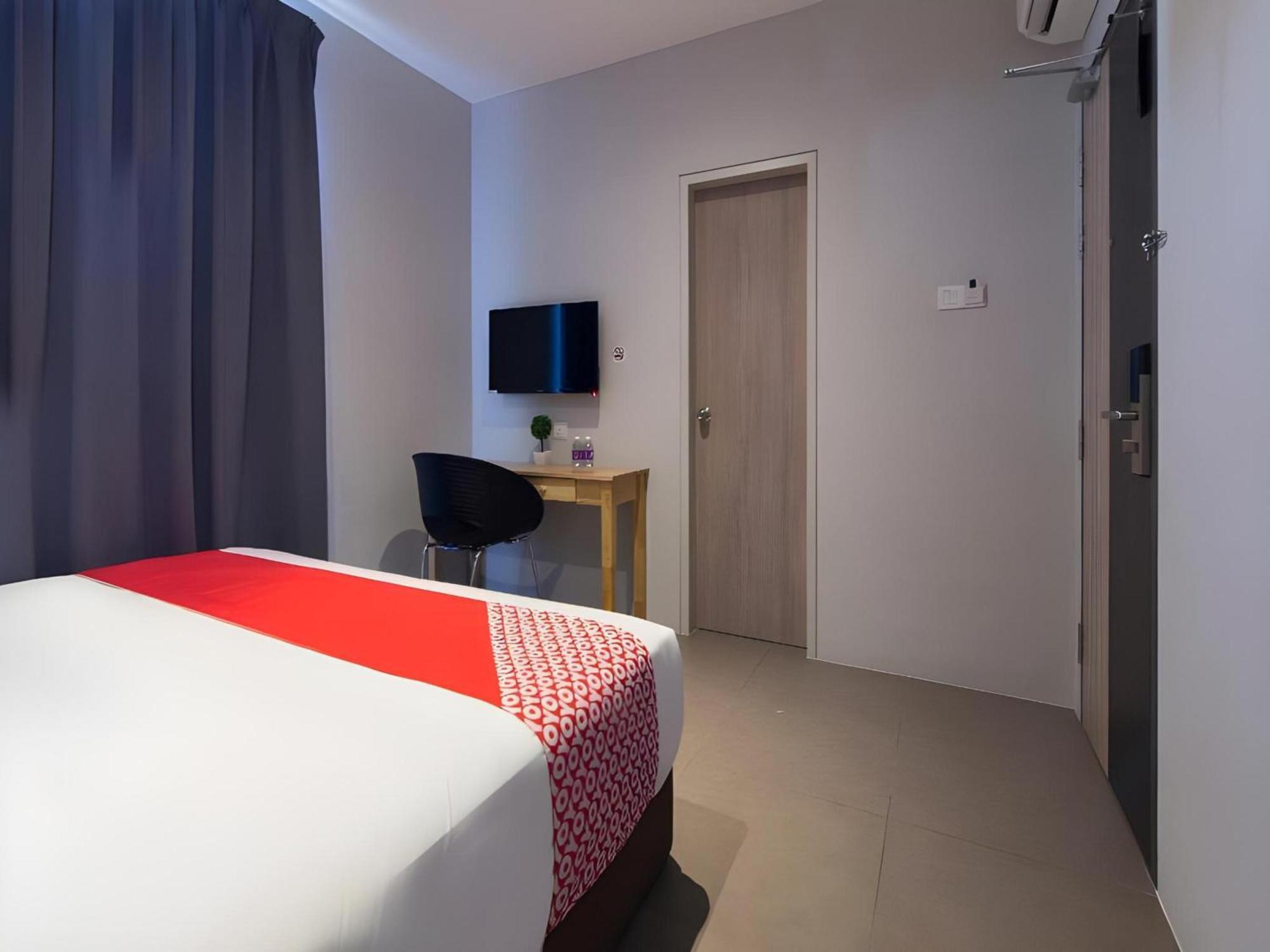 โอโย 1191 ยูเทล บูทิก โฮเต็ล Hotel กาจัง ภายนอก รูปภาพ