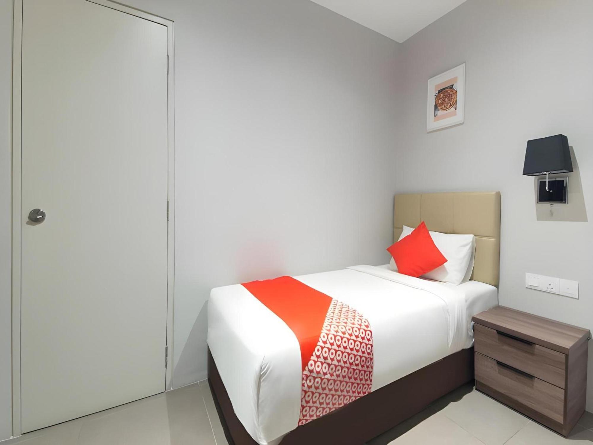 โอโย 1191 ยูเทล บูทิก โฮเต็ล Hotel กาจัง ภายนอก รูปภาพ