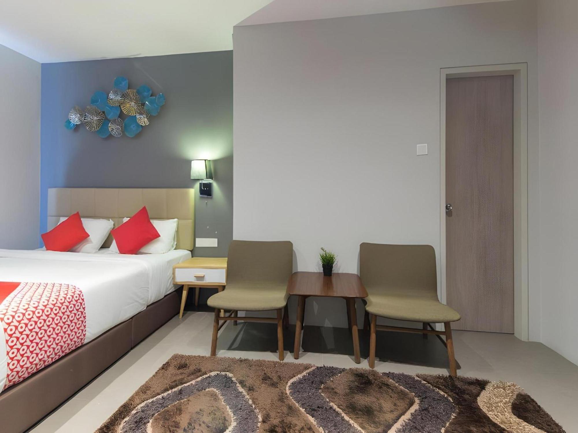 โอโย 1191 ยูเทล บูทิก โฮเต็ล Hotel กาจัง ภายนอก รูปภาพ