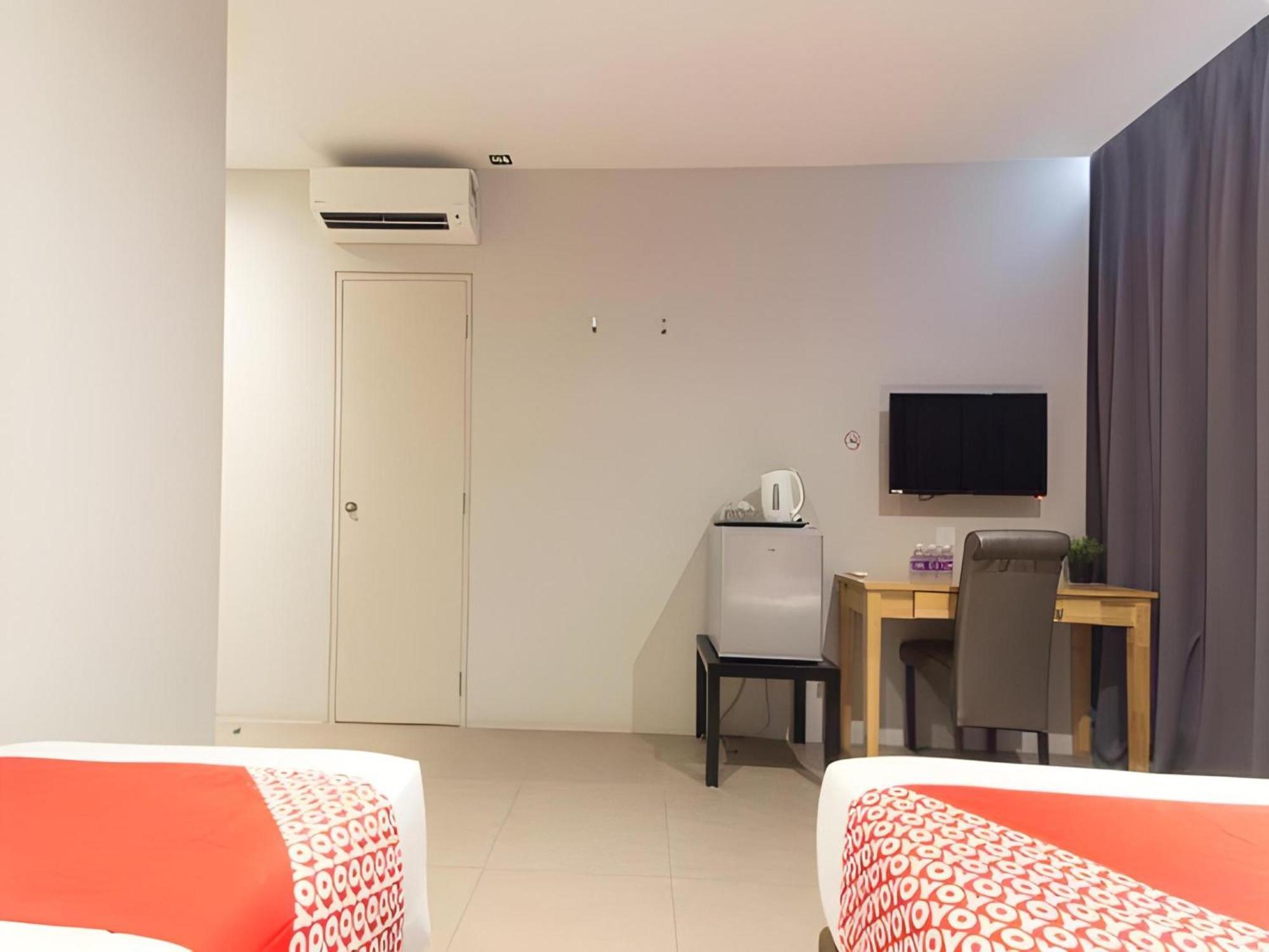โอโย 1191 ยูเทล บูทิก โฮเต็ล Hotel กาจัง ภายนอก รูปภาพ