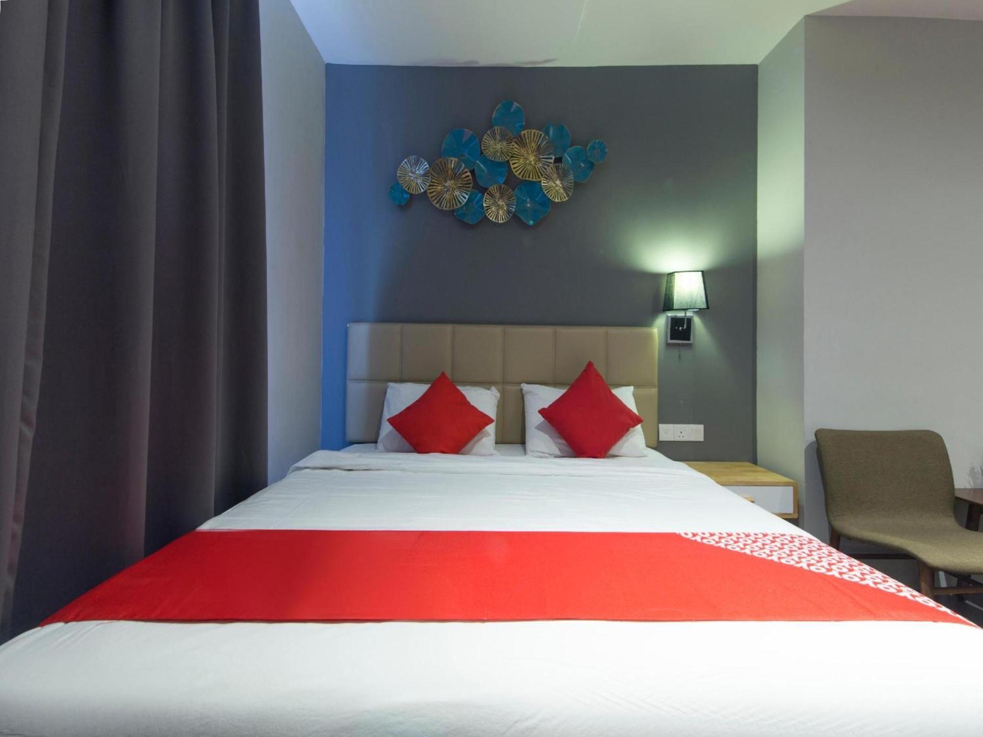 โอโย 1191 ยูเทล บูทิก โฮเต็ล Hotel กาจัง ภายนอก รูปภาพ