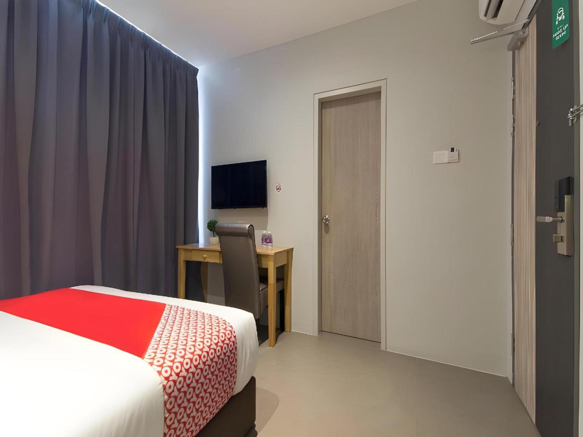 โอโย 1191 ยูเทล บูทิก โฮเต็ล Hotel กาจัง ภายนอก รูปภาพ