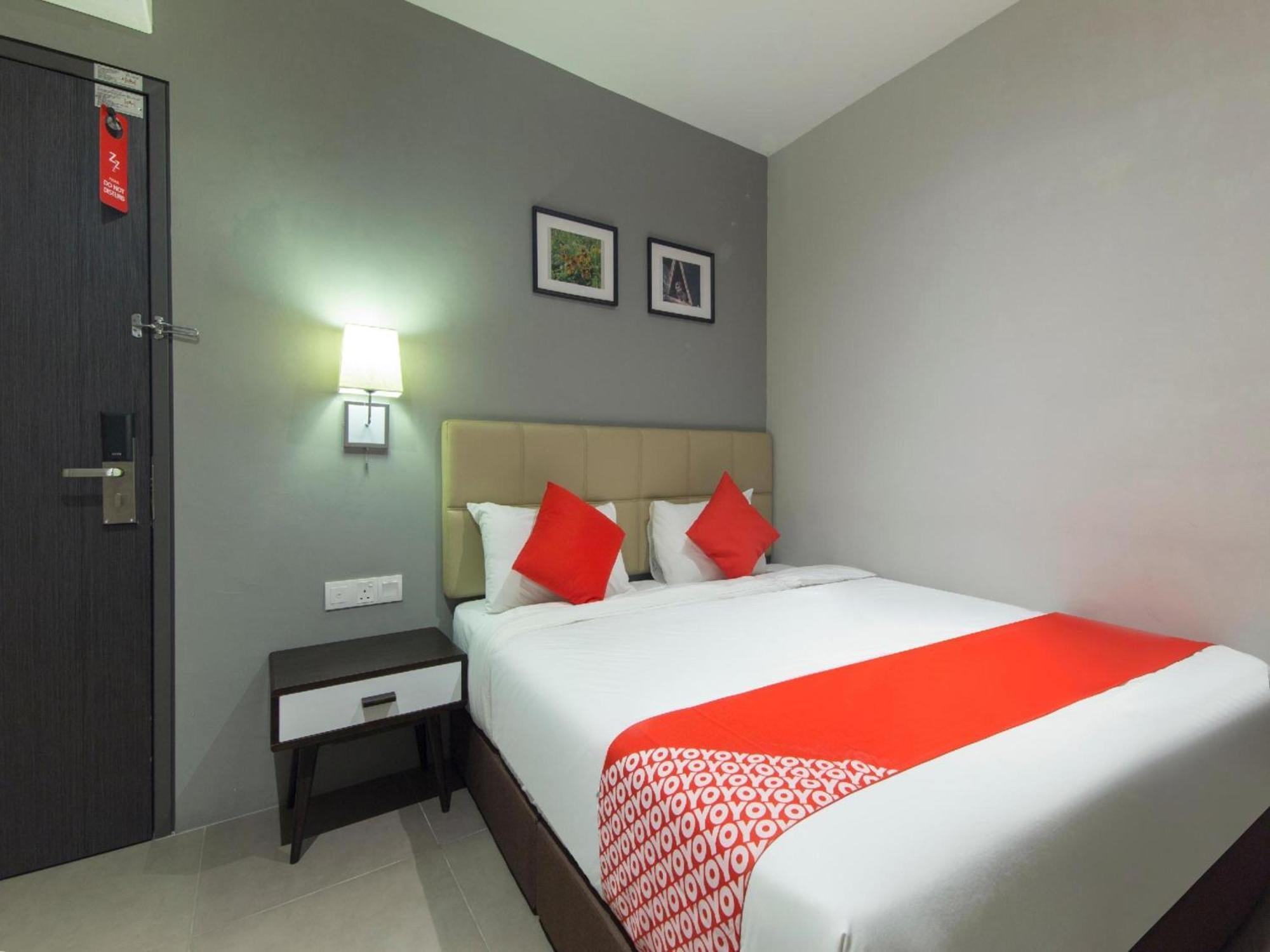 โอโย 1191 ยูเทล บูทิก โฮเต็ล Hotel กาจัง ภายนอก รูปภาพ
